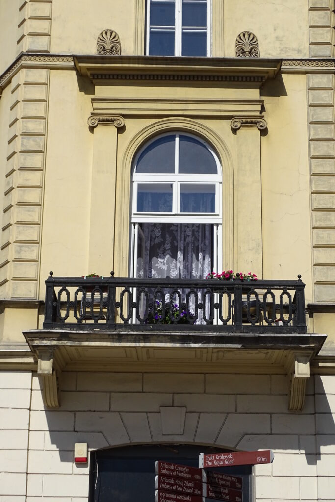 Balkon narożnika. Fot. Hanna Laskowska, 2020, źródło: lapidarium detalu