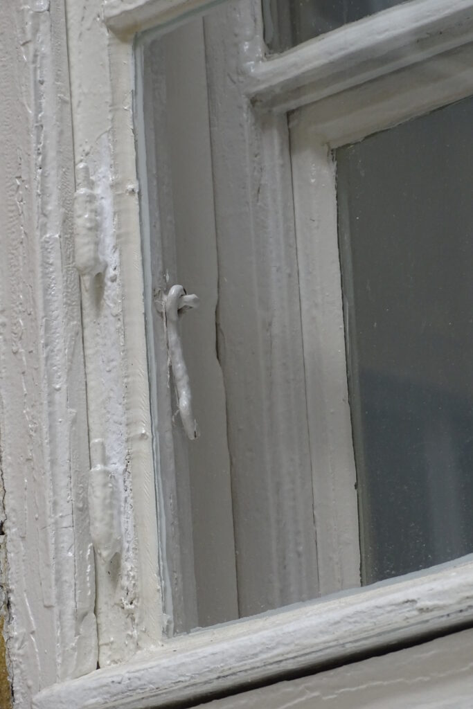 Detal okna. Fot. Hanna Laskowska, 2020, źródło: lapidarium detalu.