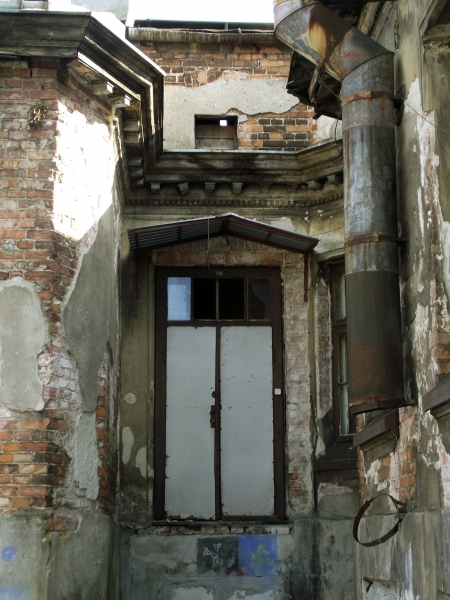 Drzwi. Fot. Monika Wesołowska (zdjęcia archiwalne), źródło: zabytek.co