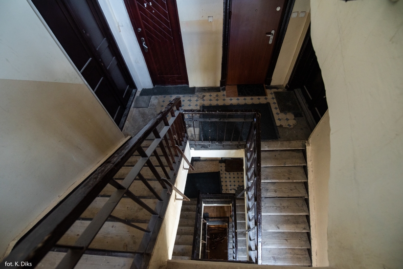 Główna klatka schodowa, 3. piętro. Fot. Kaja Diks, 2019, źródło: lapidarium detalu.