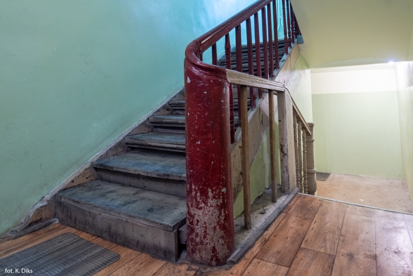 Balustrada schodów w oficynie poprzecznej. Fot. Kaja Diks, 2019, źródło: lapidarium detalu.