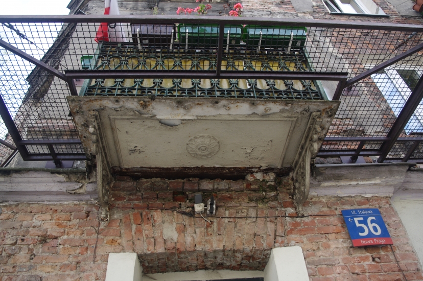 Balkon, elewacja od strony Stalowej. Fot. Jolanta Wojciechowska, 2019, źródło: lapidarium detalu.