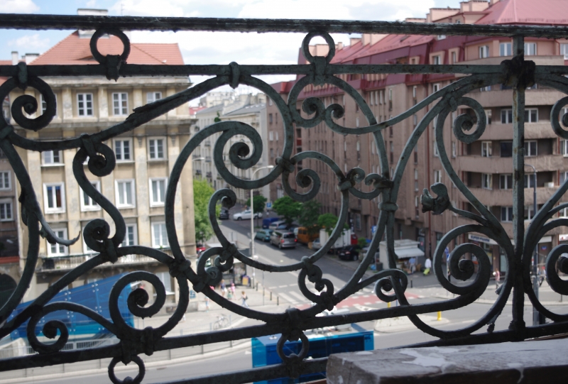 Balustrada balkonu, kamienica, ul. Targowa 67. Fot. Jolanta Wojciechowska, 2017, źródło: zabytek.co