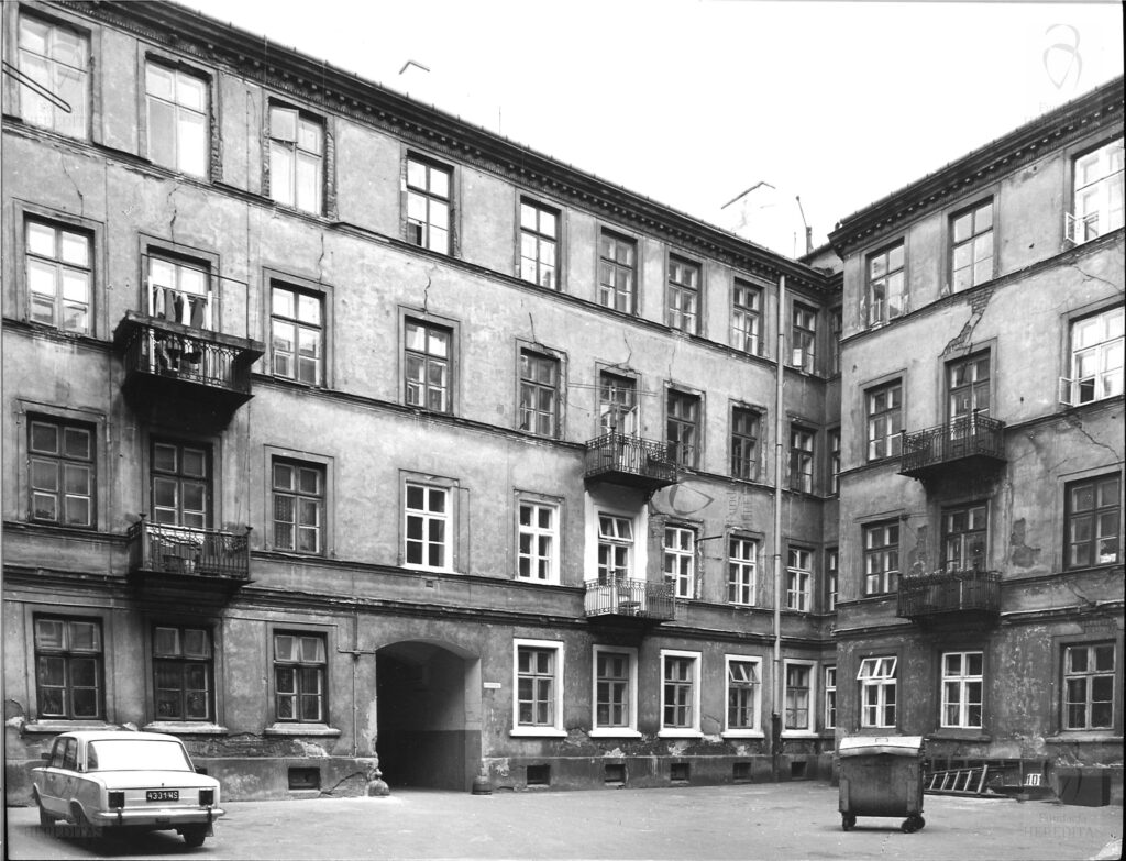 Targowa 14 - kamienica Elewacje od podwórza I, fot. Bohdan Olechnicki, 1977, Archiwum WUOZ w Warszawie