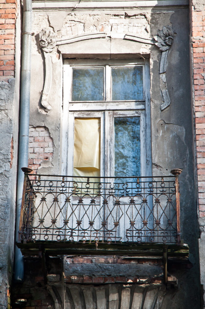 Balkon, pierwsze piętro. Fot. Teresa Adamiak, 2021, źródło: Res in Ornamento