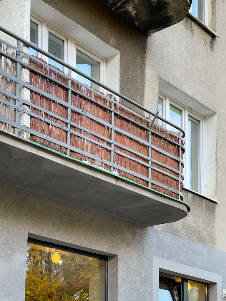 Balkon, elewacja frontowa. Fot. Mariusz Majewski, 2021, źródło: Res in Ornamento