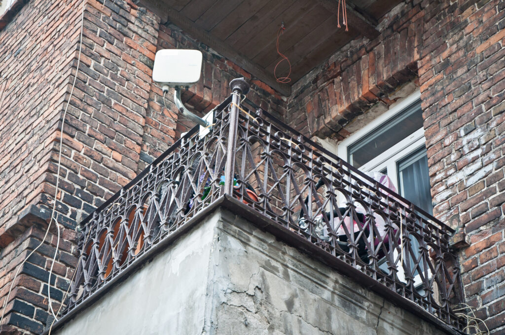 Balustrada balkonu. Fot. Fot. Teresa Adamiak, 2021, źródło: Res in Ornamento