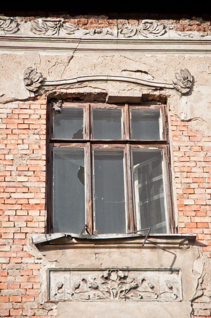 Obramienie okna, pierwsze piętro. Fot. Teresa Adamiak, 2021, źródło: Res in Ornamento