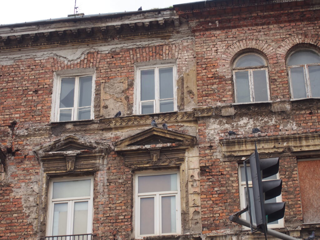 Okna, elewacja, Targowa 19. Fot. M. Turczyńska, 2021