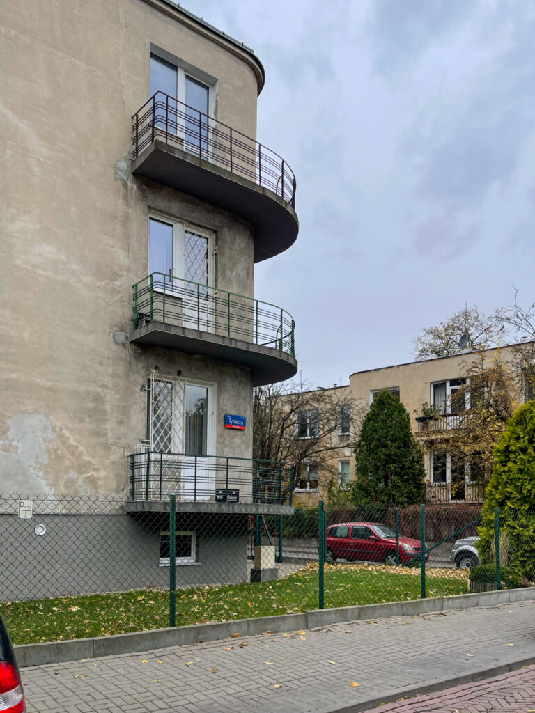 Balkony od ul. Tynieckiej. Fot. Mariusz Majewski, 2021, źródło: Studeo et Conservo