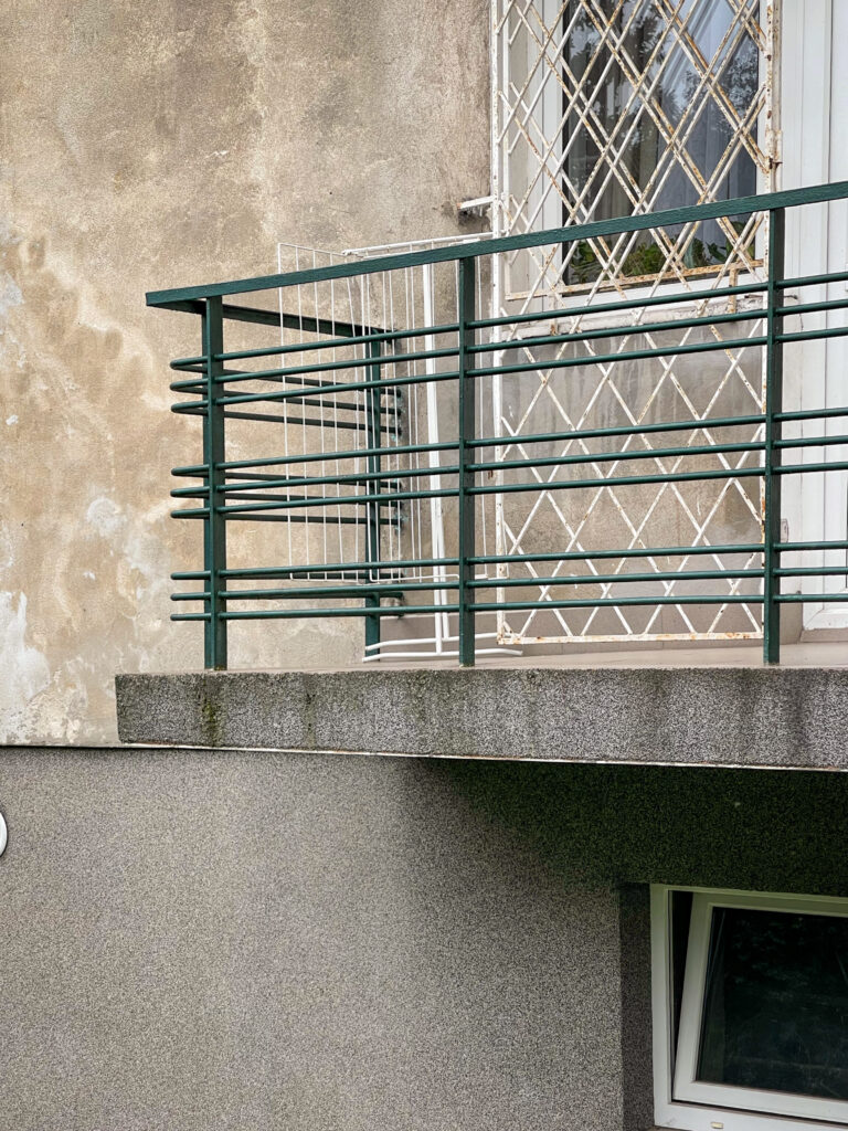 Balustrada balkonu, parter. Fot. Mariusz Majewski, 2021, źródło: Studeo et Conservo
