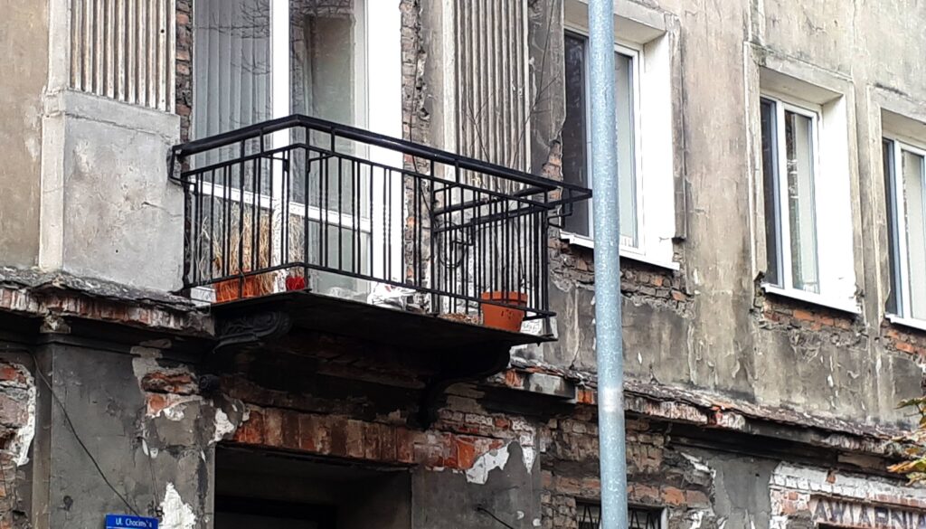 Balkon, elewacja frontowa. Fot. Robert Marcinkowski 2021, źródło: Studeo et Conservo